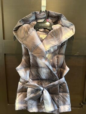 Lou & Grey Iridescent Gray-Blue Quilted Vest